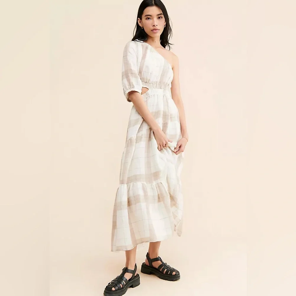 Anthropologie Audrey Maxi Dress
Little Lies - Picture 1 of 7
